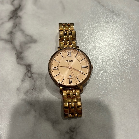 Fossil rose gold watch - Picture 1 of 4